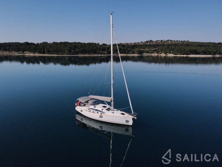 Elan 40 Impression - Yacht Charter Sailica