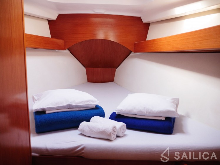 Sun Odyssey 449 - Yacht Charter Sailica
