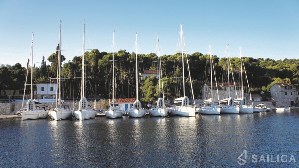 Sun Odyssey 449 - Yacht Charter Sailica