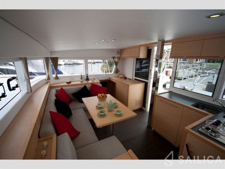 Lagoon 39 - Yacht Charter Sailica