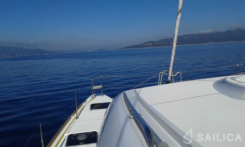 Lagoon 39 - Yacht Charter Sailica