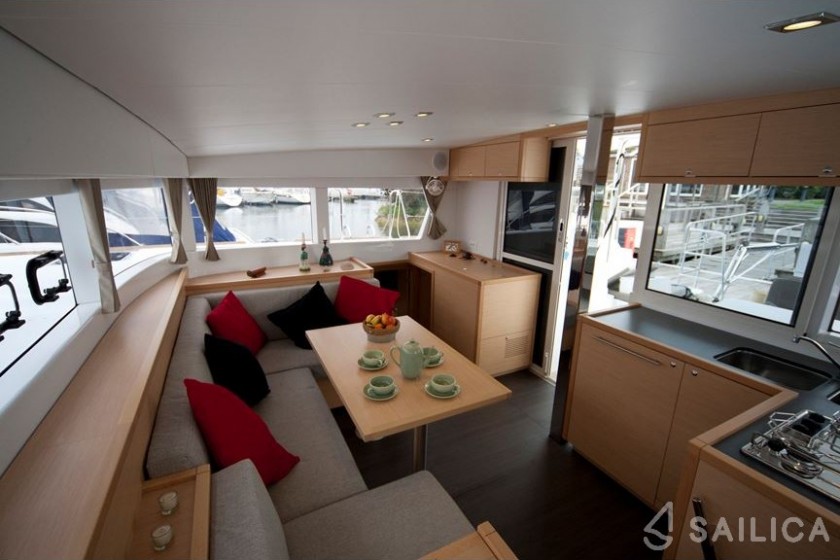 Lagoon 39 - Yacht Charter Sailica