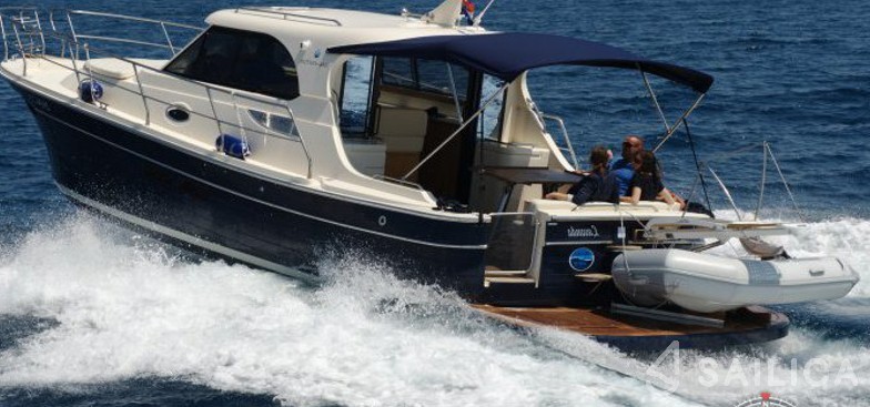 Adriana 36 - Yacht Charter Sailica