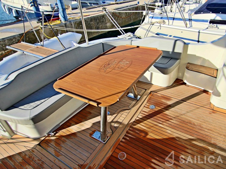Adriana 36 - Yacht Charter Sailica