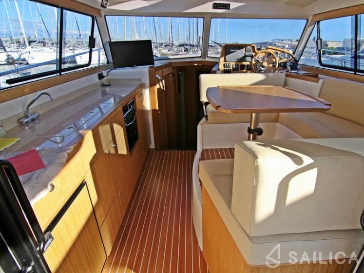 Adriana 36 - Yacht Charter Sailica
