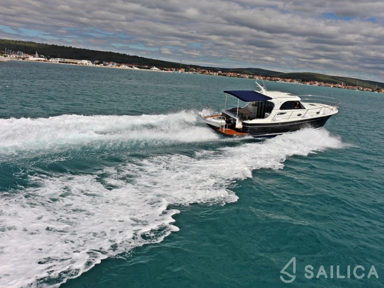 Adriana 36 - Yacht Charter Sailica