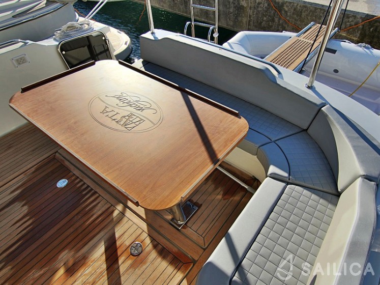 Adriana 36 - Yacht Charter Sailica