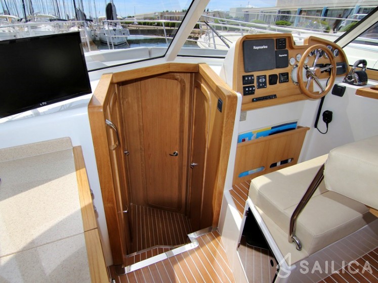 Adriana 36 - Yacht Charter Sailica