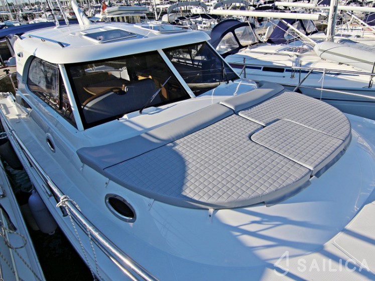 Adriana 36 - Yacht Charter Sailica