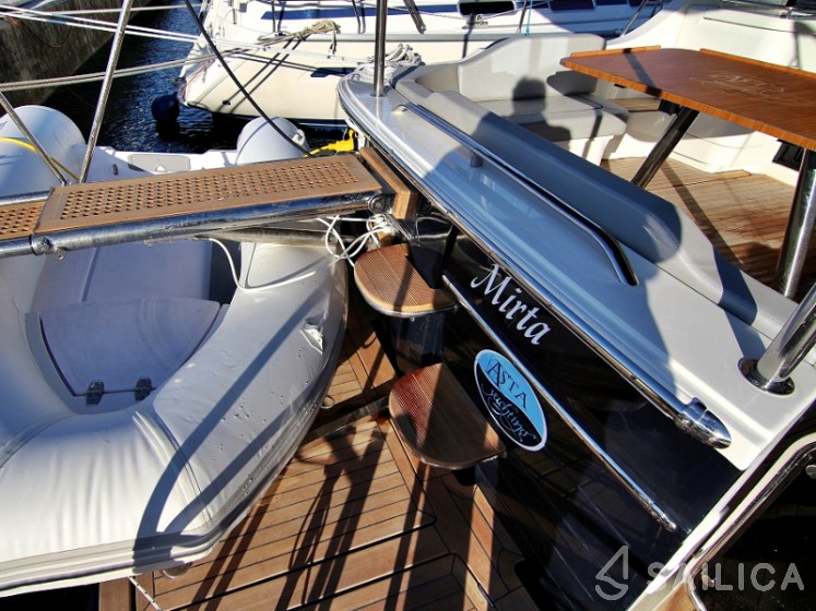 Adriana 36 - Yacht Charter Sailica