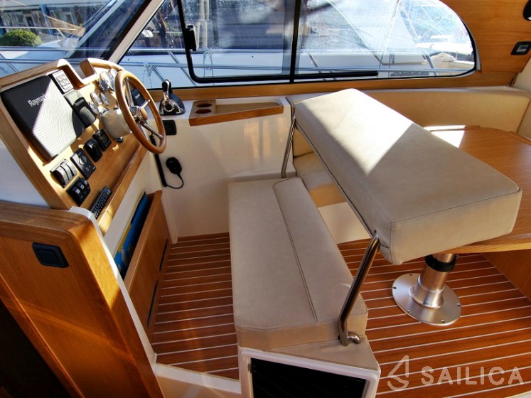 Adriana 36 - Yacht Charter Sailica