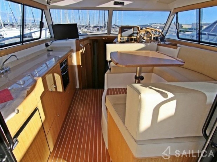 Adriana 36 - Yacht Charter Sailica