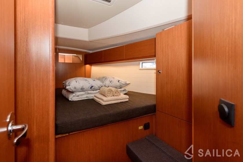 Bavaria 46 Cruiser - Yacht Charter Sailica
