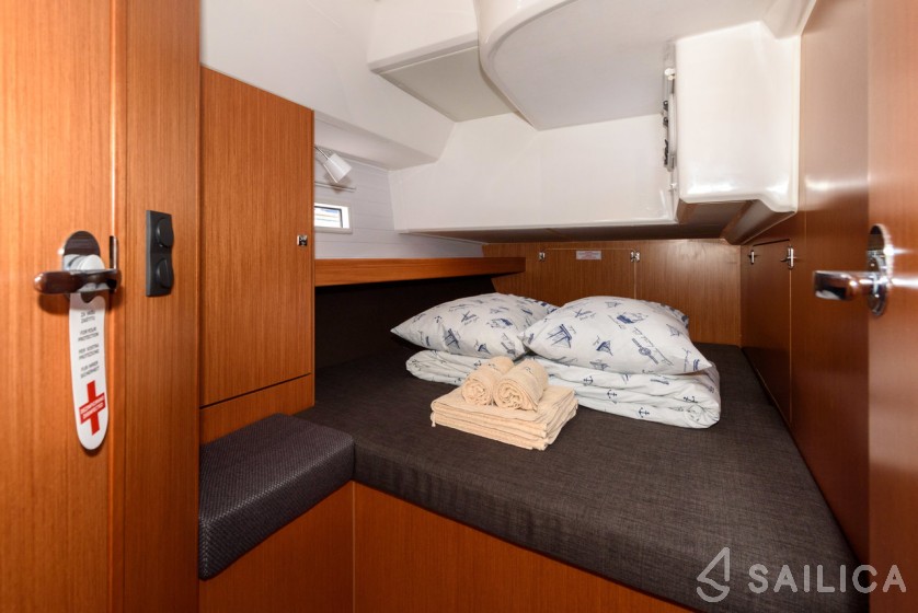 Bavaria 46 Cruiser - Yacht Charter Sailica