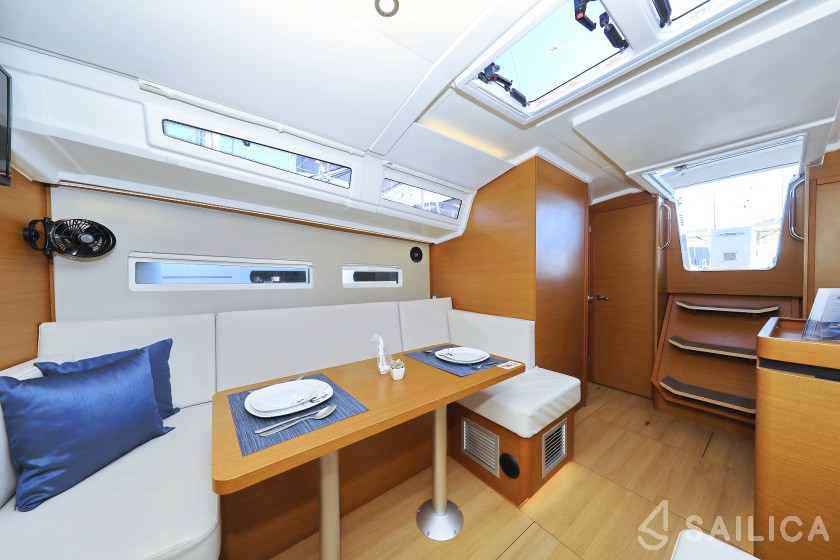 Sun Odyssey 410 - Yacht Charter Sailica