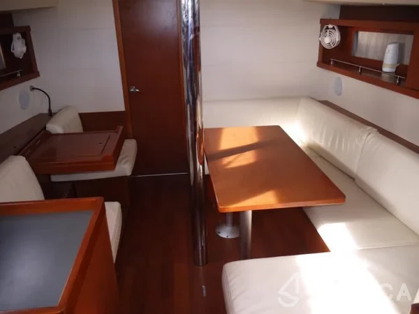 Oceanis 41 - Yacht Charter Sailica