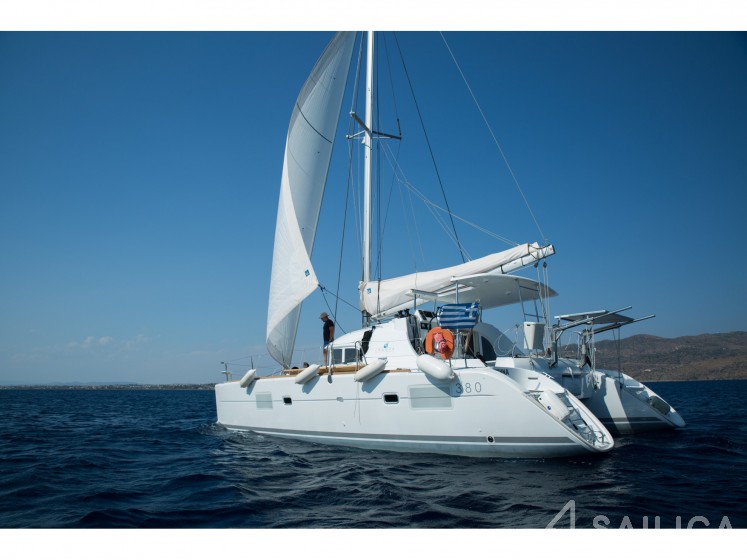Lagoon 380 S2 - Yacht Charter Sailica