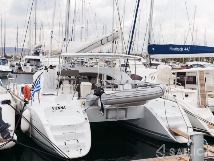 Lagoon 380 S2 - Yacht Charter Sailica
