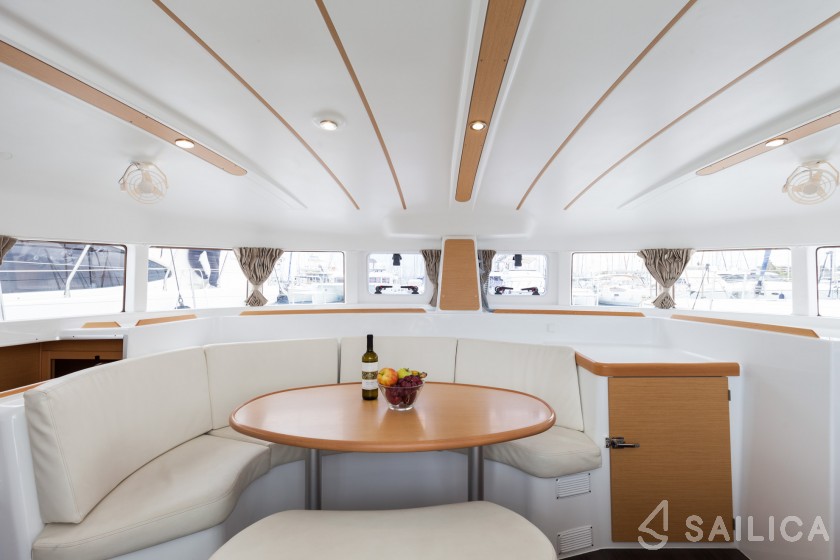 Lagoon 380 S2 - Yacht Charter Sailica