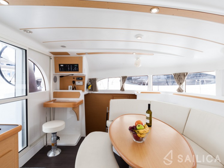 Lagoon 380 S2 - Yacht Charter Sailica