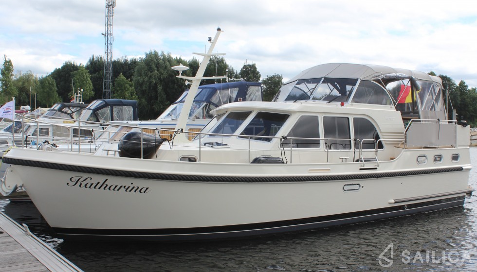 Grand Sturdy 40.9 AC - Yacht Charter Sailica