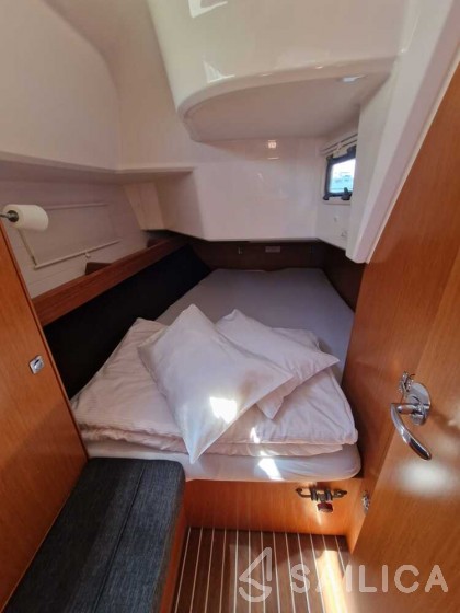 Bavaria 37 Cruiser - Yacht Charter Sailica