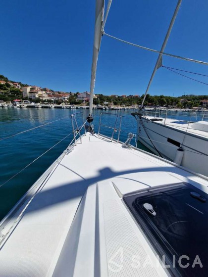 Bavaria 37 Cruiser - Yacht Charter Sailica