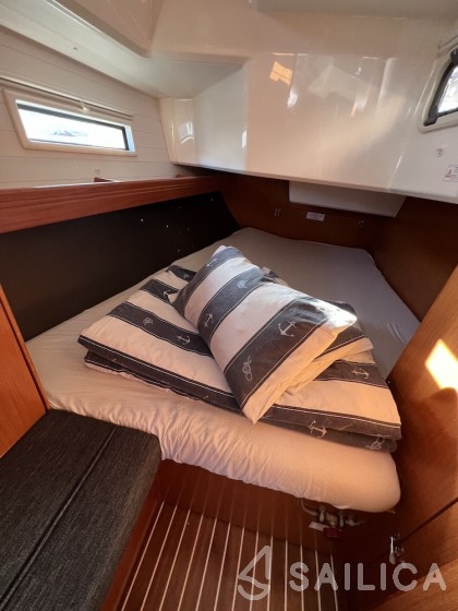 Bavaria 37 Cruiser - Yacht Charter Sailica
