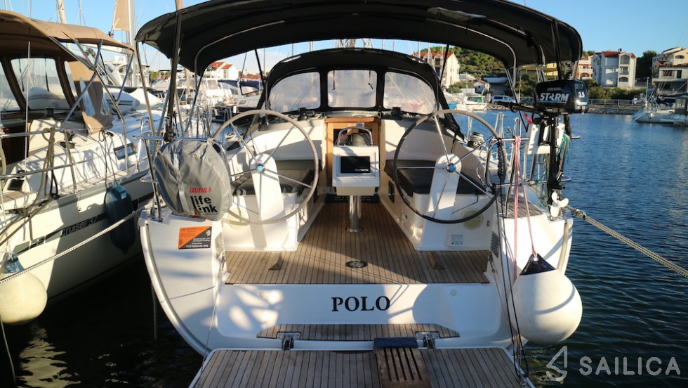 Bavaria 37 Cruiser - Yacht Charter Sailica