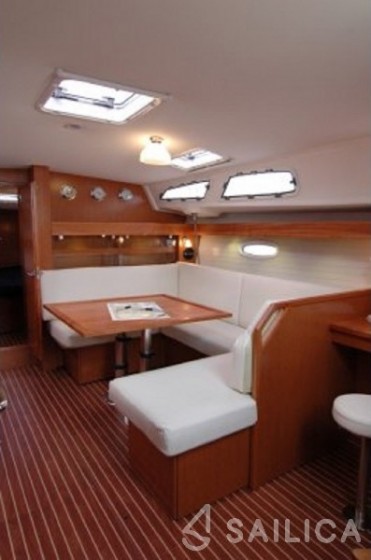 Bavaria 43 Cruiser - Yacht Charter Sailica