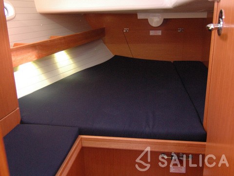 Bavaria 43 Cruiser - Yacht Charter Sailica