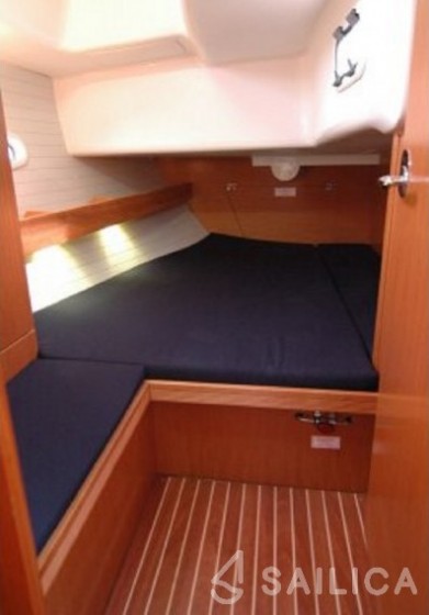 Bavaria 43 Cruiser - Yacht Charter Sailica