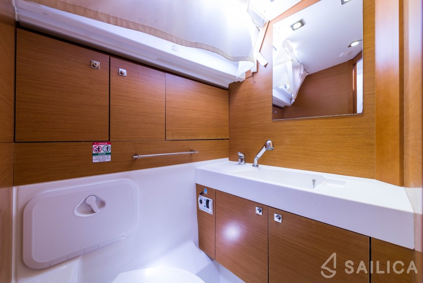 Sun Odyssey 469 - Yacht Charter Sailica