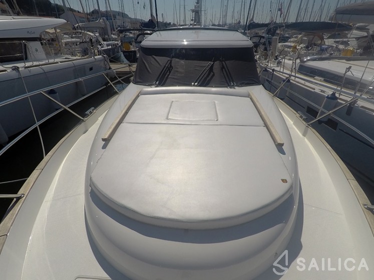 Marex 375 - Yacht Charter Sailica