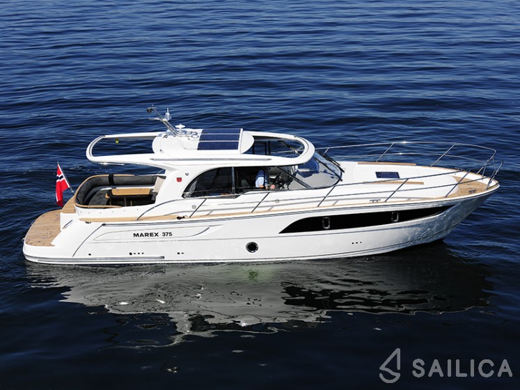 Marex 375 - Yacht Charter Sailica