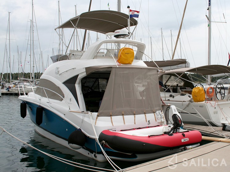 Antares 36 - Yacht Charter Sailica