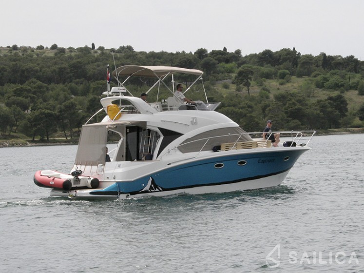 Antares 36 - Yacht Charter Sailica