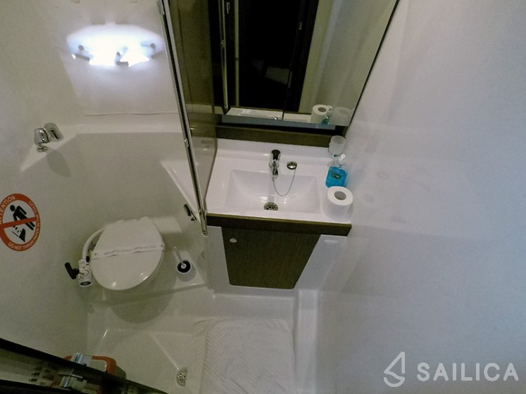 Antares 36 - Yacht Charter Sailica