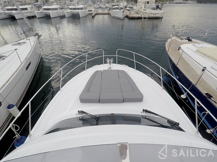 Antares 36 - Yacht Charter Sailica