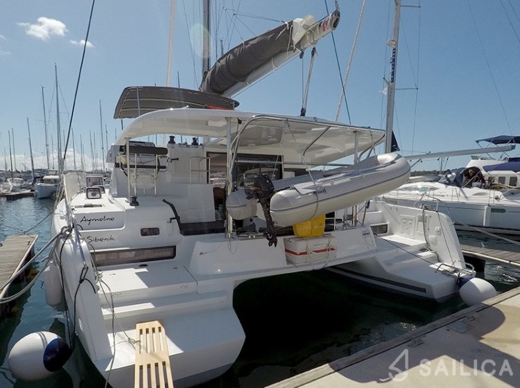 Lagoon 42 - Yacht Charter Sailica