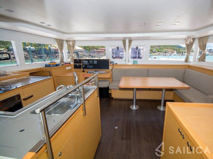 Lagoon 450 Sport - Yacht Charter Sailica