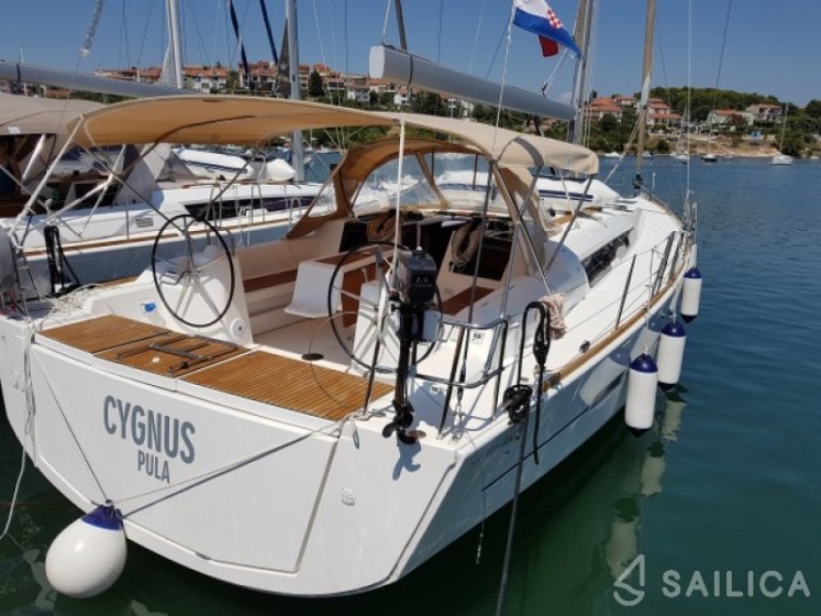 Dufour 460 GL - Yacht Charter Sailica