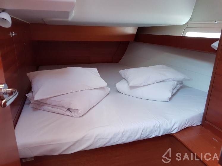 Dufour 460 GL - Yacht Charter Sailica