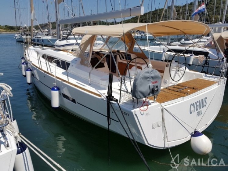 Dufour 460 GL - Yacht Charter Sailica