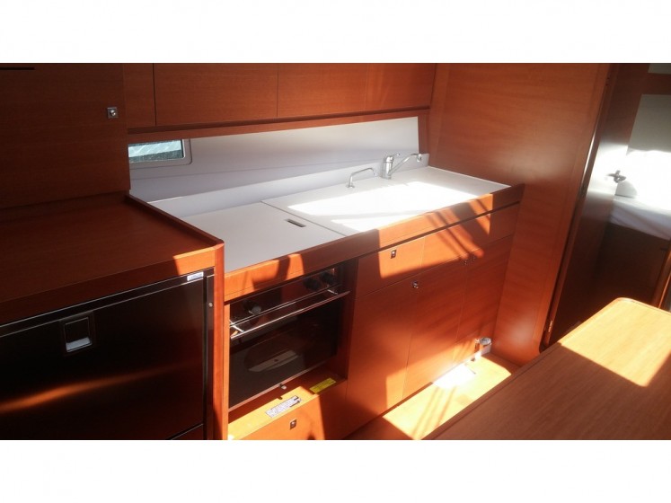 Dufour 382 GL - Yacht Charter Sailica