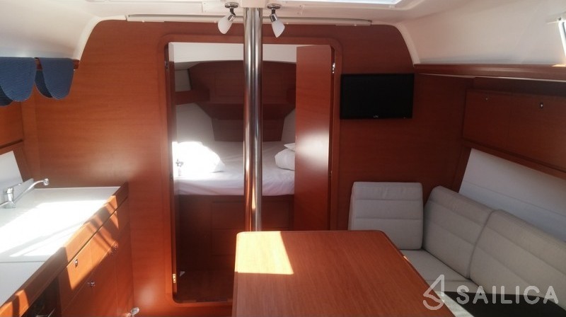 Dufour 382 GL - Yacht Charter Sailica