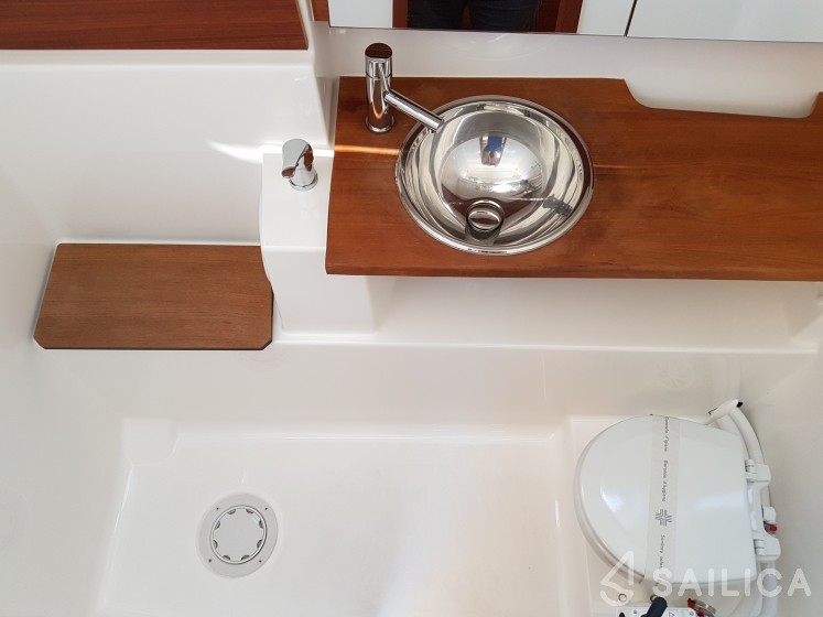 Dufour 412 Grand large - Yacht Charter Sailica