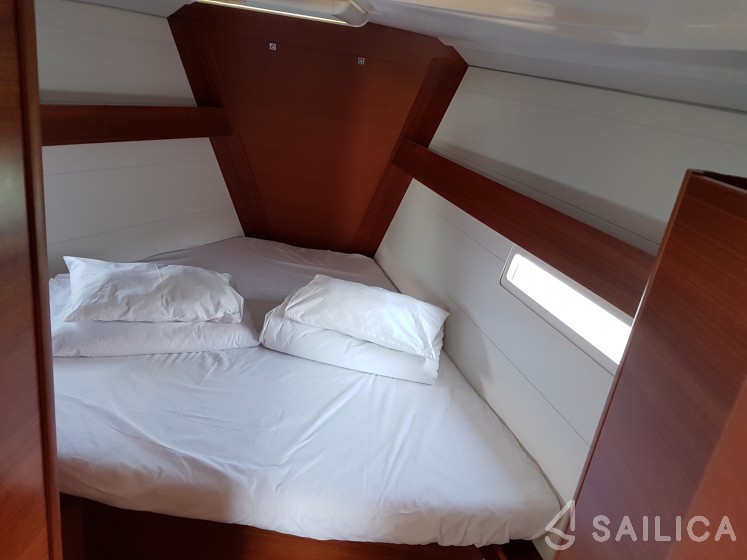 Dufour 412 Grand large - Yacht Charter Sailica