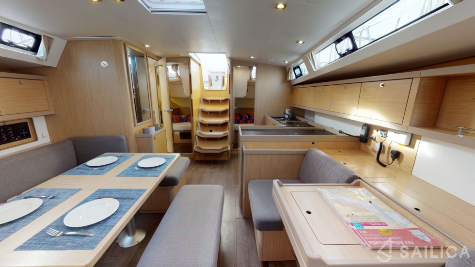Oceanis 45 - Yacht Charter Sailica