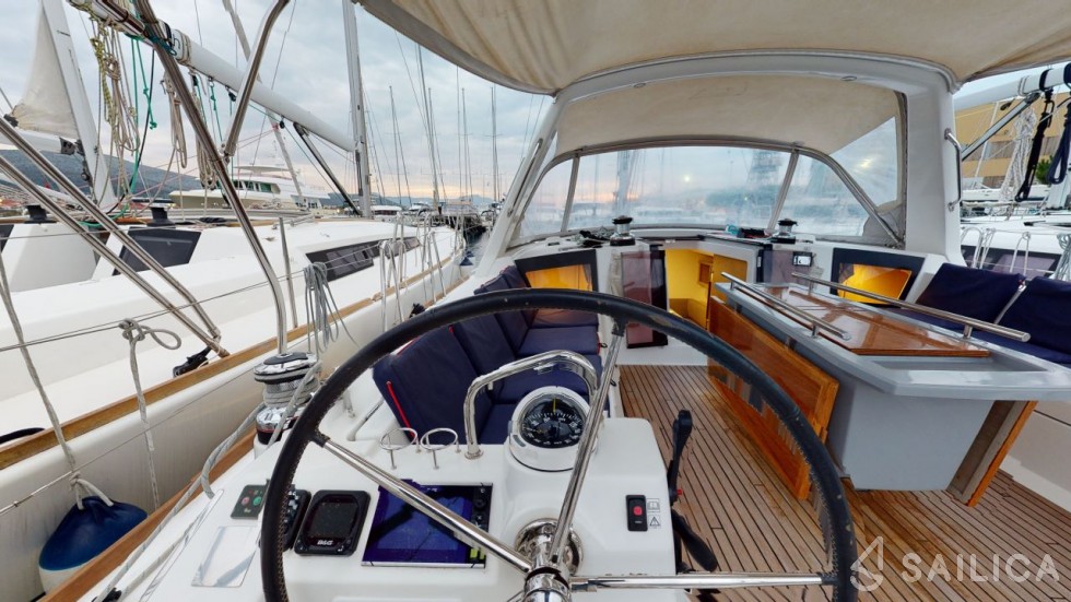 Oceanis 45 - Yacht Charter Sailica